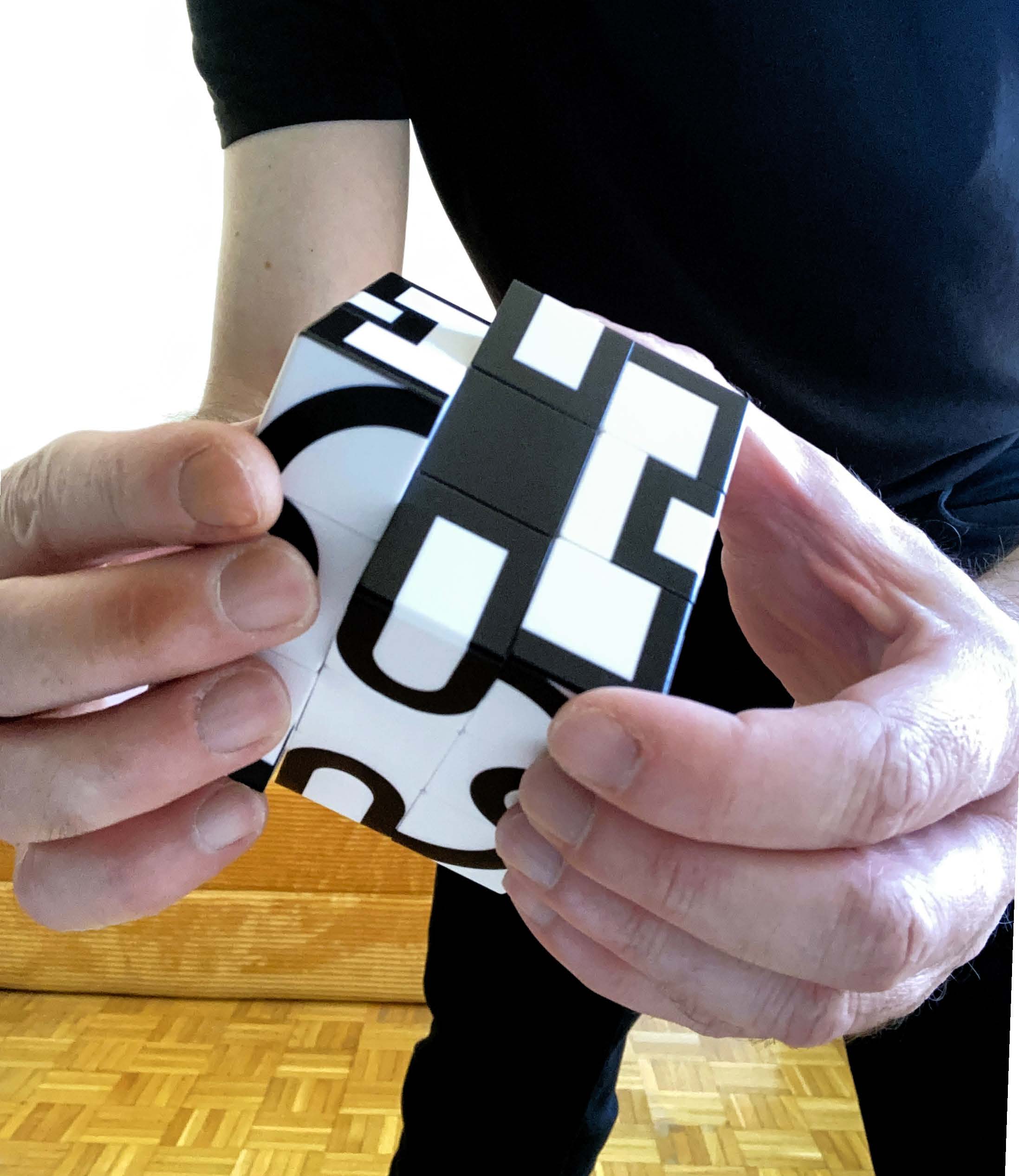 de-design cube