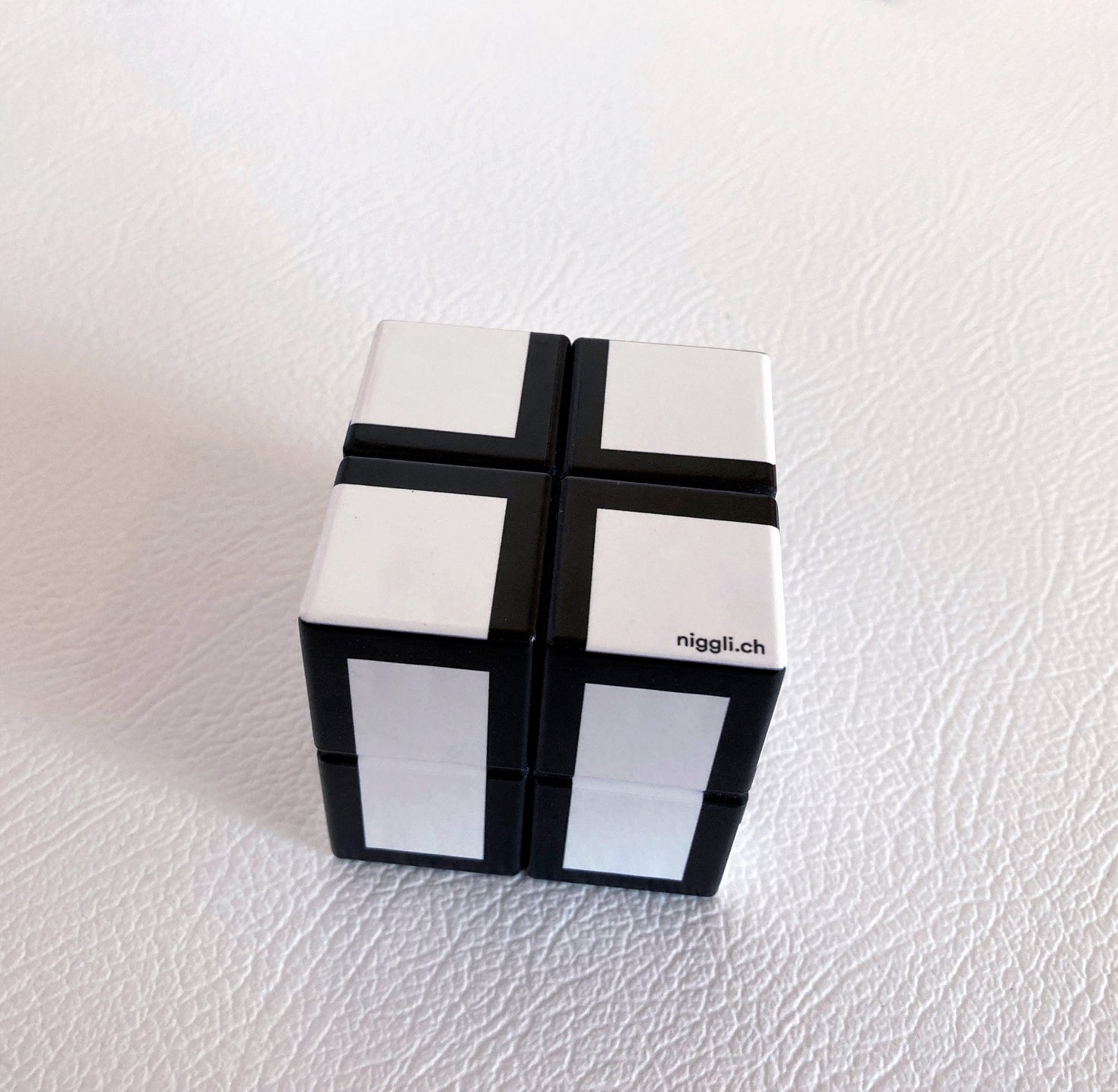 de–design cube